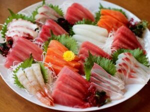 お刺身の消費期限切れは翌日でも食べられる？