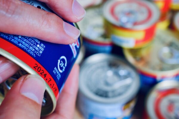 賞味期限切れの缶詰は食べられる？