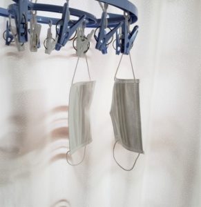 不織布の使い捨てマスクの干し方