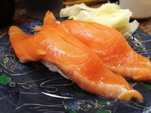 回転寿司サーモン
